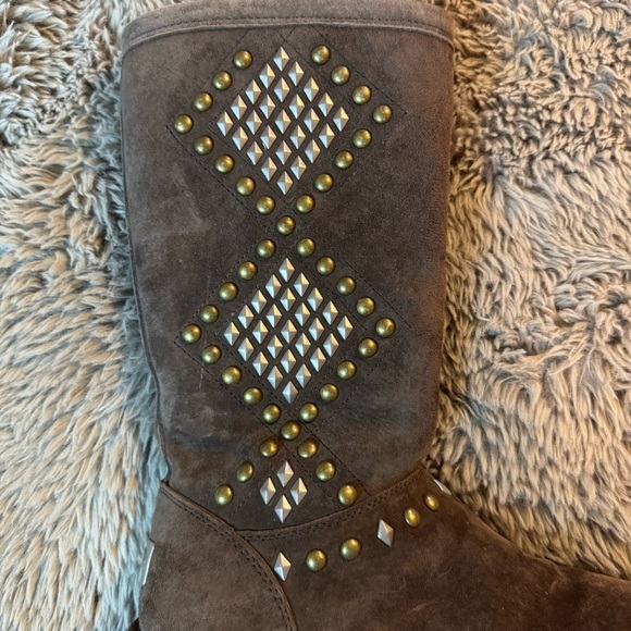 UGG Avondale Studded Brown Suede Boots size 8 - Picture 10 of 10